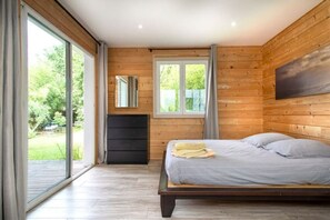 3 عدّة غرف نوم وملاءات أسرّة