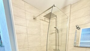 Bathroom - Apartment Le Rétro (2 Bedrooms) (Saint-Laurent-sur-Saône)