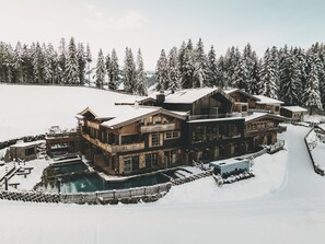 Fachada de la propiedad