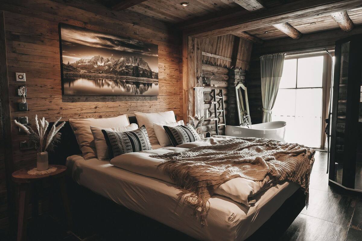 ห้องฮันนีมูนสวีท, วิวภูเขา | ตู้นิรภัยในห้องพัก, ผ้าม่านกันแสง, เตารีด/โต๊ะรีดผ้า, Wi-Fi ฟรี