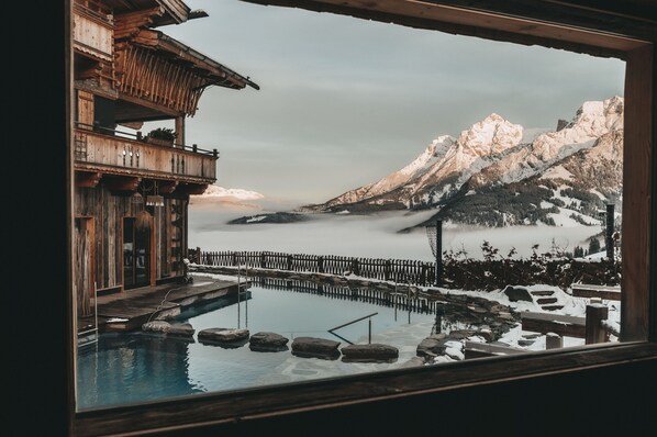 Vista frontal de la propiedad