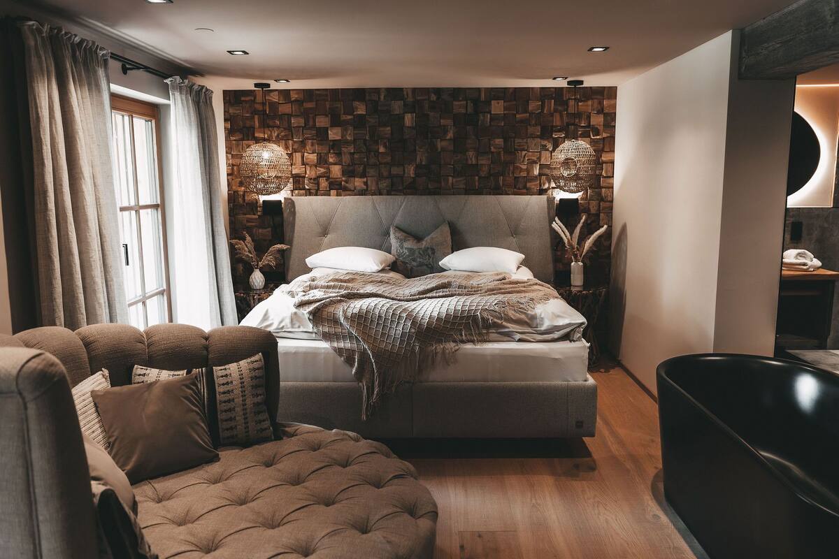 ห้องดีไซน์ดับเบิล | ตู้นิรภัยในห้องพัก, ผ้าม่านกันแสง, เตารีด/โต๊ะรีดผ้า, Wi-Fi ฟรี