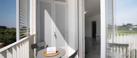 屋外ダイニングエリア