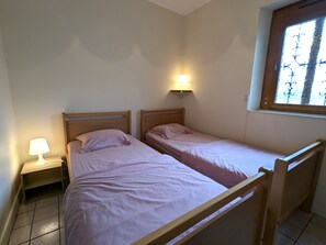 2 bedrooms, free WiFi, bed sheets