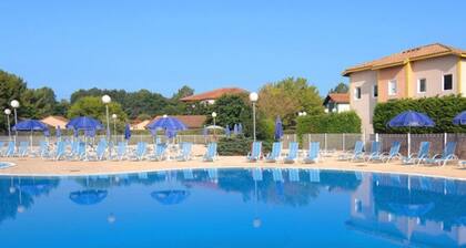 Apartamento con piscina, tenis, cerca de la playa en Soustons