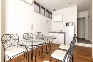 Dining - 60 sqm suite  2 bedrooms  1 minute from Samezu Station 9 minutes from Oimachi Station 21 minutes / Shinagawa-ku Tokyo (Shinagawa-ku)