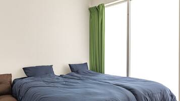 2 sovrum, skrivbord, strykjärn/strykbräda och gratis wi-fi