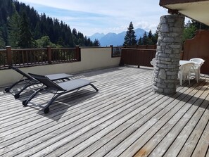 Outdoor dining - Apartment for 6 people with large terrace (Crest-Voland)