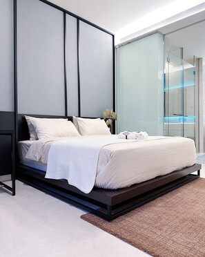 1 bedroom, bed sheets