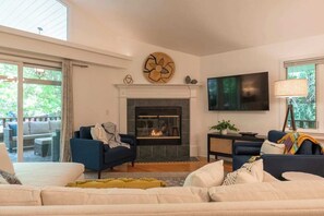 Smart TV, fireplace, offices