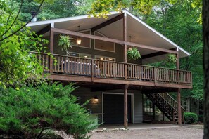 Exterior - Lush Oasis near Lake Michigan (Fennville)