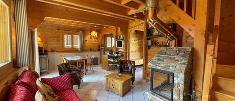 Televisión, chimenea