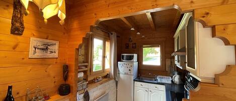 オーブン、食器洗い機、コーヒー / ティーメーカー、トースター