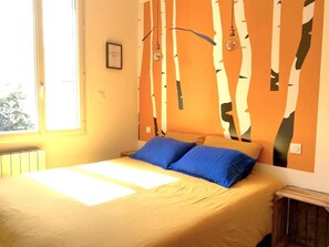 Desk, iron/ironing board, travel cot, free WiFi