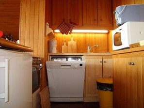 Ofen, Geschirrspüler, Toaster