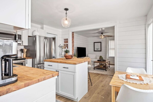 صورة غير مصنفة، 1 من 41، زرّ