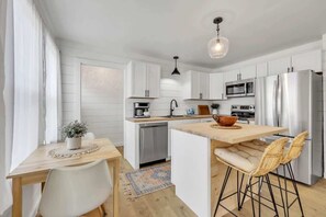 Unclassified image, 5 of 41, button - New! City Lights Escape in Ellsworth! (Ellsworth)