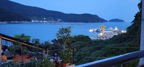 Property grounds - Relax and Enjoy the Beauty of Bird Song and Crashing Waves (Geoje-si)