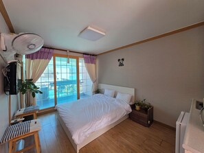 1 bedroom, free WiFi, bed sheets