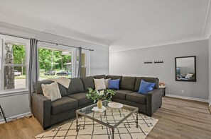 Smart TV, fireplace, table tennis, offices