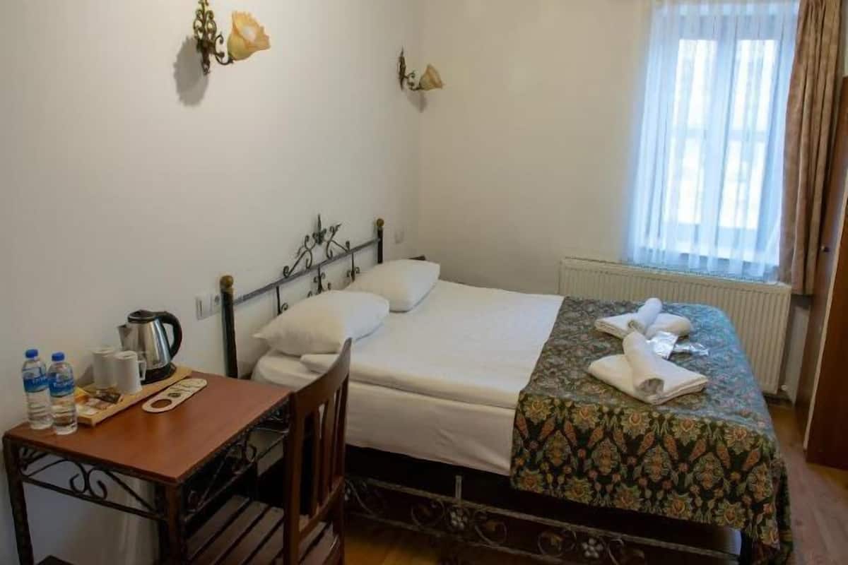 Egyptian cotton sheets, premium bedding, down duvets