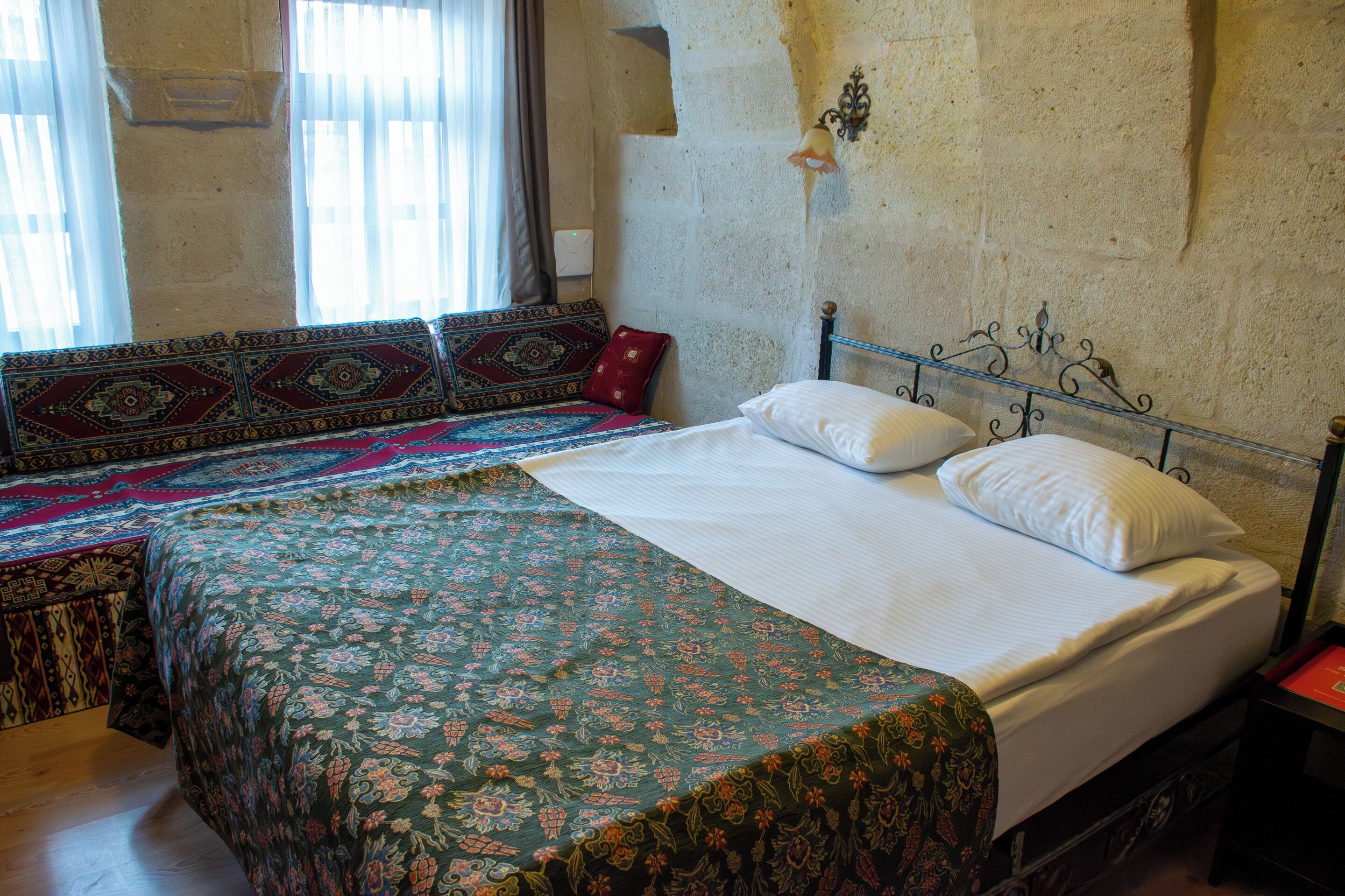 Traditional Double Room, 1 Queen Bed, Garden View, Corner | Egyptian cotton sheets, premium bedding, down comforters