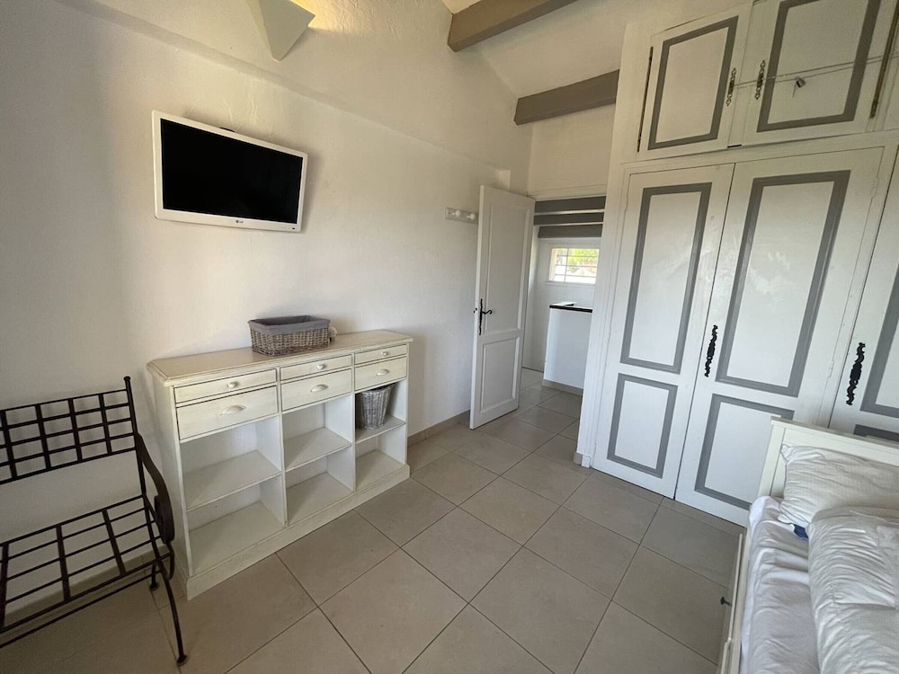 Villa La Croix-valmer, 3 Bedrooms, 6 Persons - Costa Azzurra