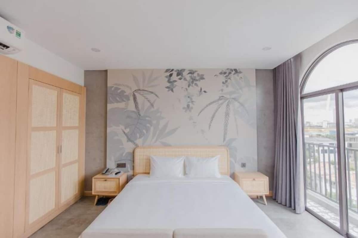 Surmatelas, minibar, bureau, espace de travail pour ordinateur portable