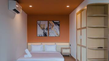 Studio Kota | Bantalan ekstra lembut, minibar, dan meja kerja