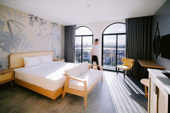 Studio romantique | Lit avec matelas à plateau-coussin, minibar, bureau