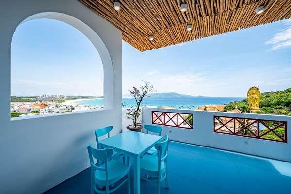 Family Suite | Minibar, desk, free WiFi, bed sheets