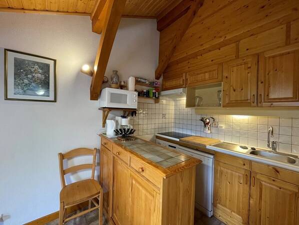 Ofen, Geschirrspüler, Toaster