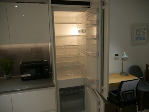 Apartment, 1 Queen-Bett | 1 Schlafzimmer, Bügeleisen/Bügelbrett, kostenloses WLAN, Bettwäsche