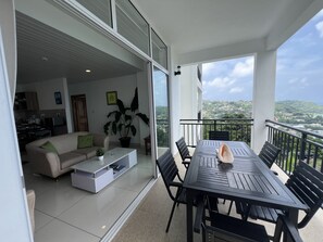Appartamento familiare, 2 camere da letto, vista oceano | Terrazza/patio
