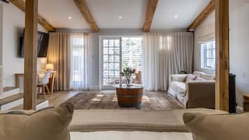 Luxury Suite | Premium bedding, individually decorated, individually furnished
