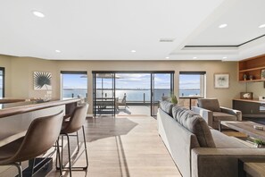 Interior - Bayfront Paradise w/ Gorgeous Pool and Spa! (San Diego)