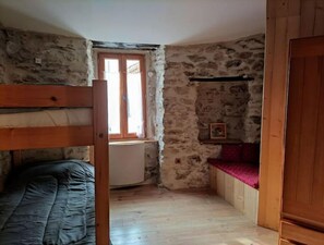 2 chambres, draps fournis