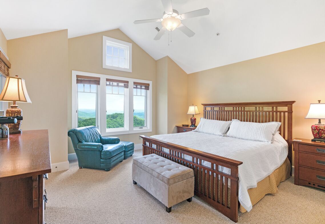 3 bedrooms, iron/ironing board, Internet, bed sheets