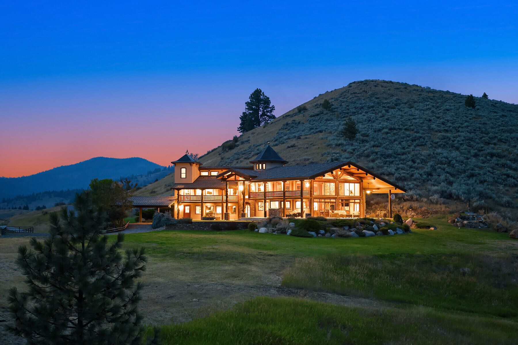 Hardrock Ranch - Gorgeous Lake & Mountain Views