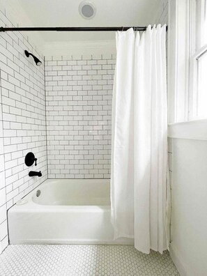 Douche, séchoir à cheveux