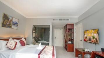 1 bedroom, in-room safe, blackout drapes, soundproofing