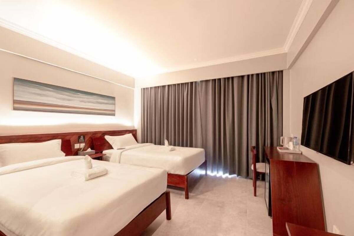 1 quarto, cofres nos quartos, cortinas blackout, quartos à prova de som