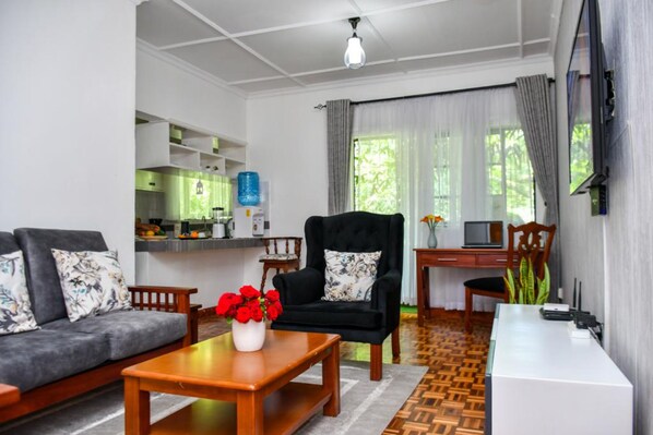 Interior - Grand Retreat by CHH (Nairobi)