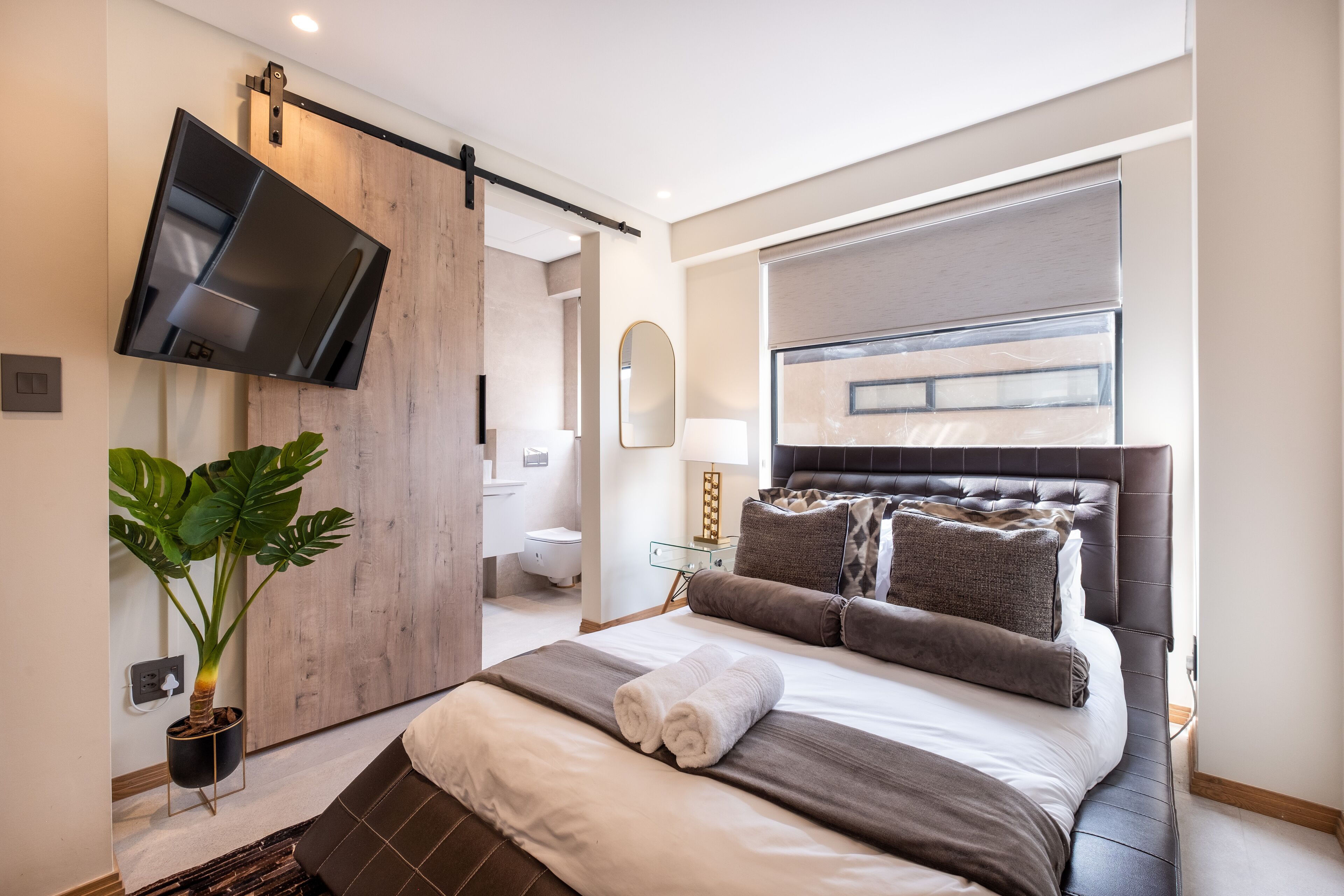 Exclusive Villa | 4 bedrooms, in-room safe, laptop workspace, iron/ironing board