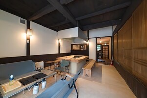 Family House | 1 bedroom, free WiFi, bed sheets