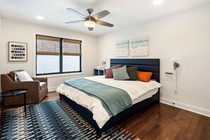 4 bedrooms, desk, iron/ironing board, travel crib
