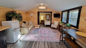 Cabin (Travelers Haven) | Exterior