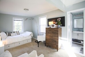 3 Schlafzimmer, Schreibtisch, Bügeleisen/Bügelbrett, kostenloses WLAN