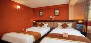 Quarto duplo standard | Wi-Fi de cortesia, roupa de cama