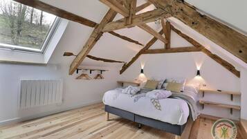 1 dormitorio, cuna de viaje, ropa de cama